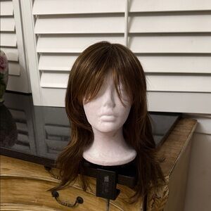 JON RENAU#3 Brown silky synthetic wig layered with bangs